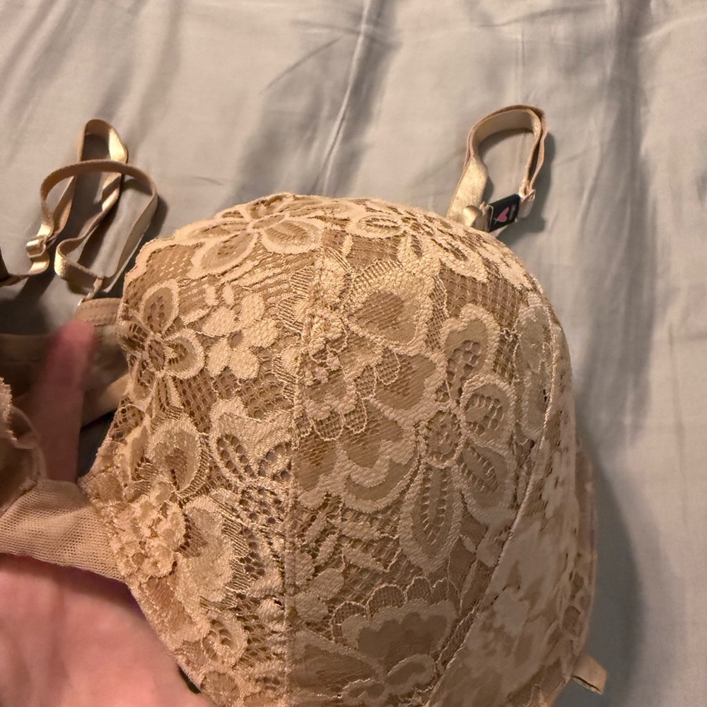 Victoria Secret Lace Padded push up Bra in Beige